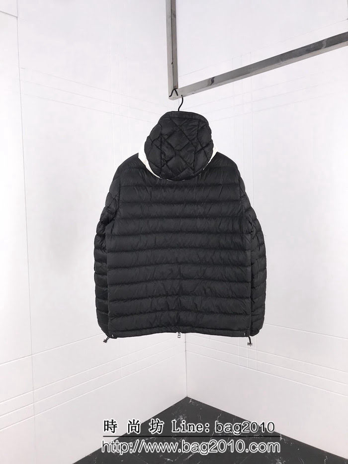 MONCLER蒙口 LONGUE SAISON系列 帽領紅白藍撞色 CEZE藏藍色 新季連帽羽絨服 ydi2091